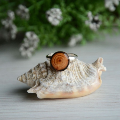 Drewniany pierścionek hand made Drewniany pierścionek hand made