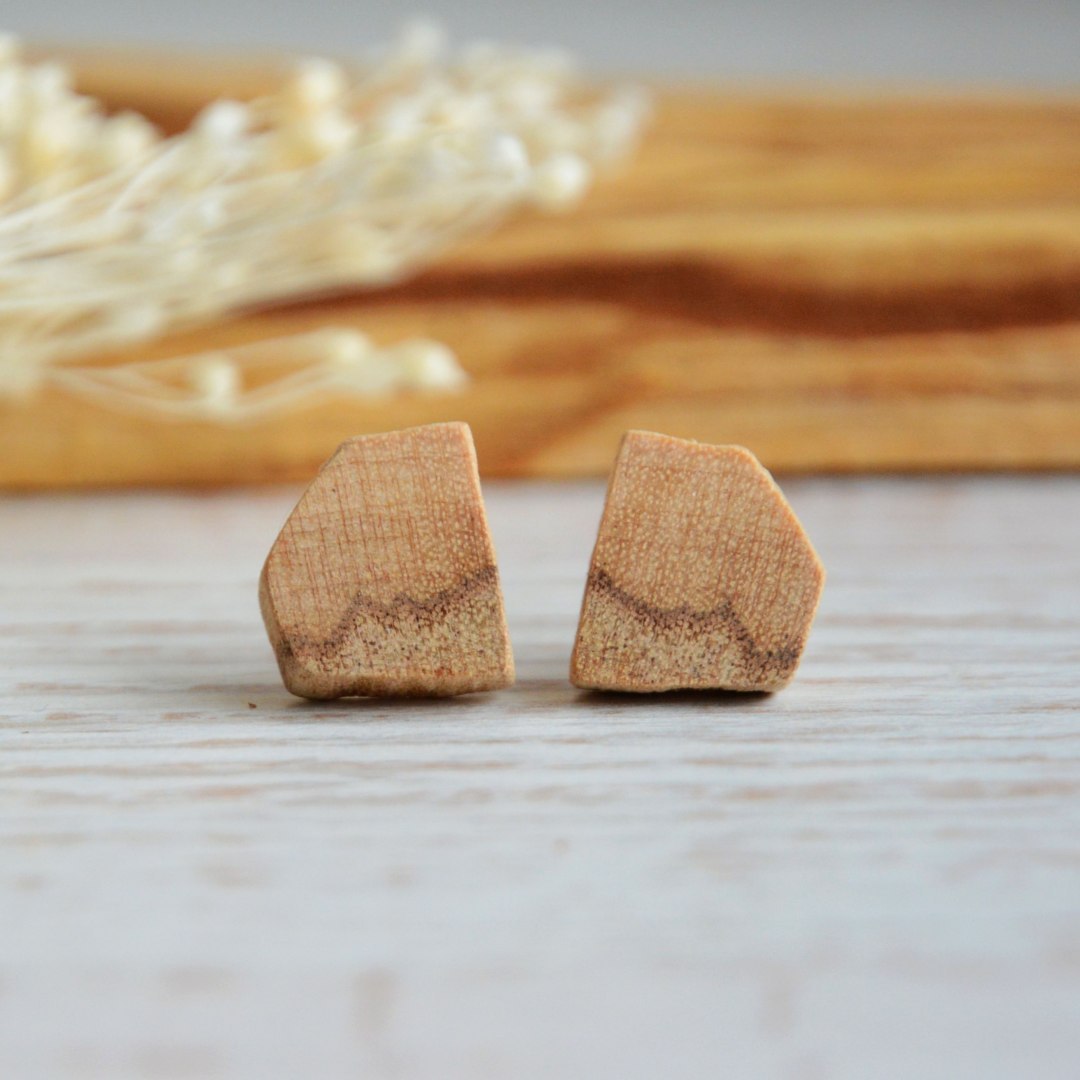 Kolczyki z pachnącego drewna palo santo Kolczyki z pachnącego drewna palo santo