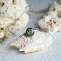 Zielony pierścionek z oczkiem