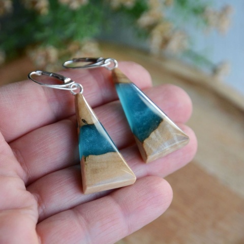 Ręcznie wykonane trójkątne kolczyki