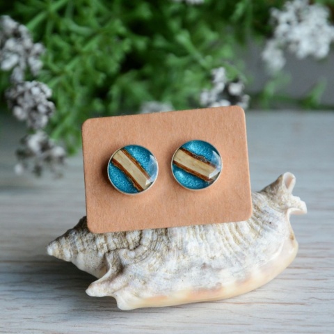 Kolczyki z drewna i błękitnej żywicy
