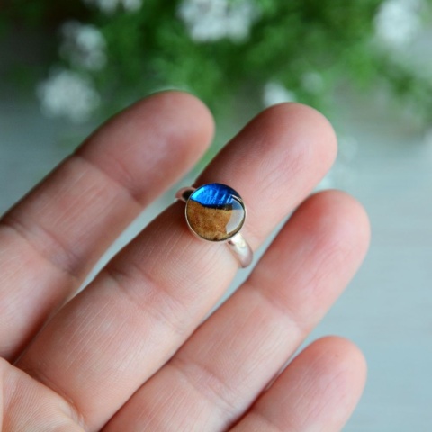 Pierścionek hand made z niebieskim