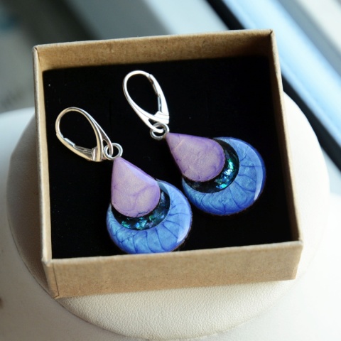 Unikatowe kolczyki łezki