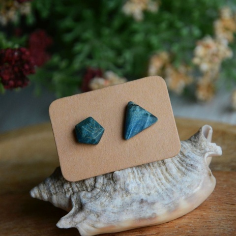 Niebieskie asymetryczne kolczyki