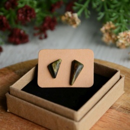 Kolczyki na sztyfcie zielone trójkąty