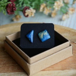 Kolczyki sztyfty granatowy trójkąt i kwadrat