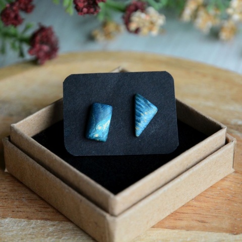 Kolczyki sztyfty niebieski trójkąt i prostokąt