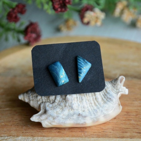 Asymetryczne kolczyki geometryczne