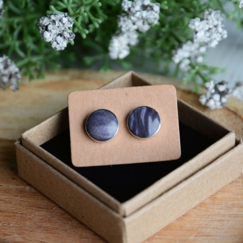 Fioletowe kolczyki wkrętki