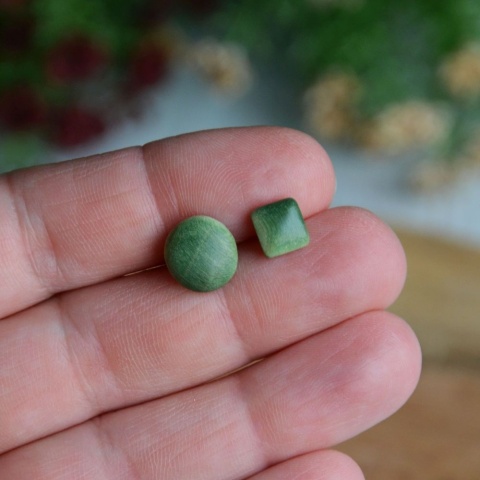 ZIelone asymetryczne kolczyki